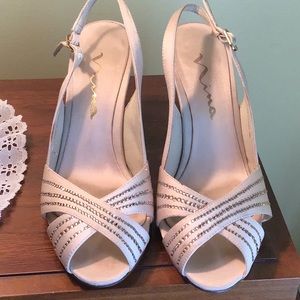 Nina- Camille LS Powder Sand LUS.